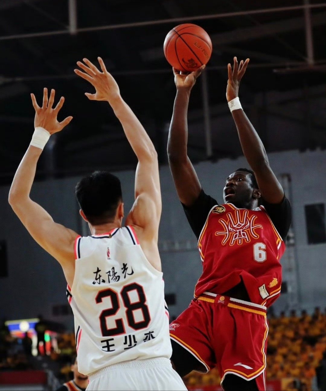 APP下载-赛地聚焦——CBA季后赛冲刺阶段热度飙升；奥兰多魔术再遭质疑；信心回归；数据趋势出现新变化的简单介绍