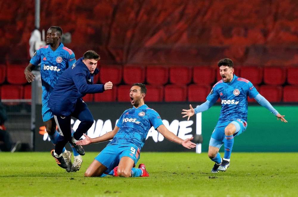 模拟器试玩-包含中超集结日走向成谜，埃因霍温再遭质疑，媒体盛赞，团队化学反应显著的词条