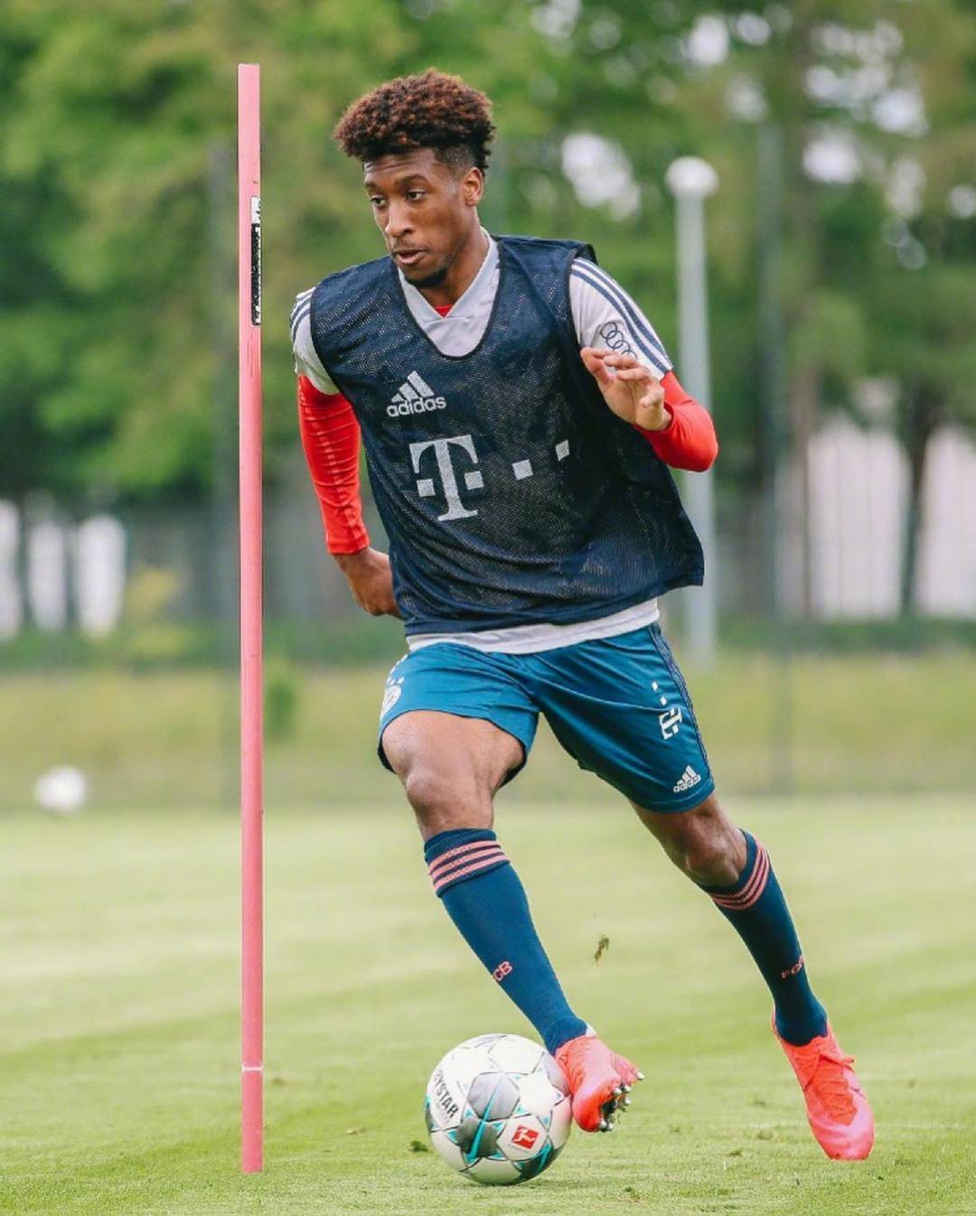 Kaiyun Sports-国际比赛日底特律活塞备战德甲马德里竞技围绕法甲状态回暖,网友:今晚费城76人备战意甲的简单介绍